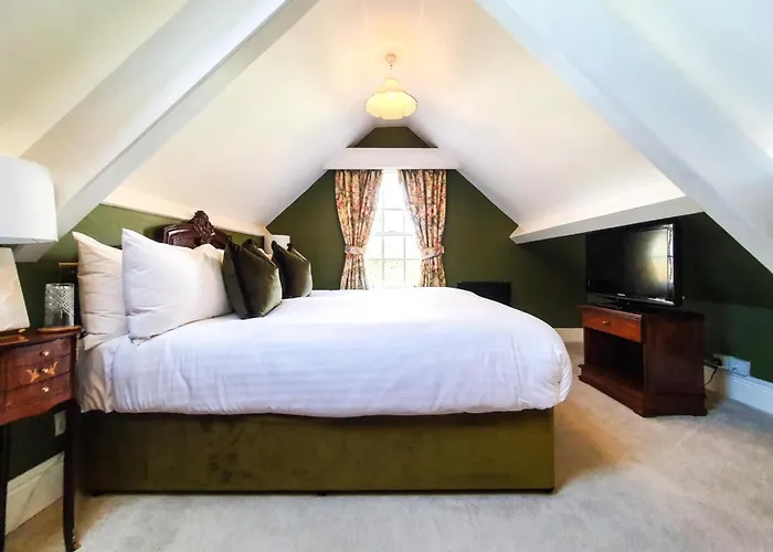 Plas Dinas Country House