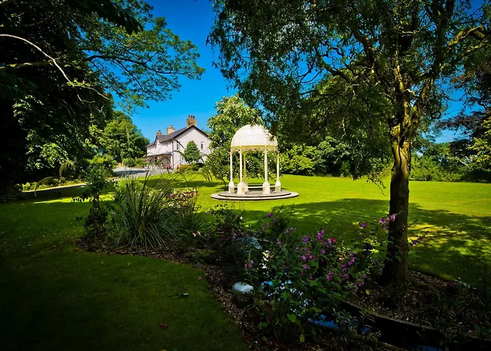 Plas Dinas Country House